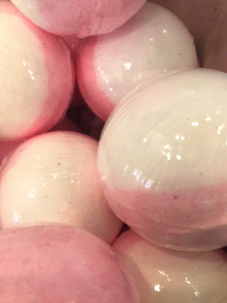 Strawberry Creamsicle Bath Bomb